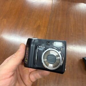 Nikon COOLPIX 7600 Silver and Black Camera